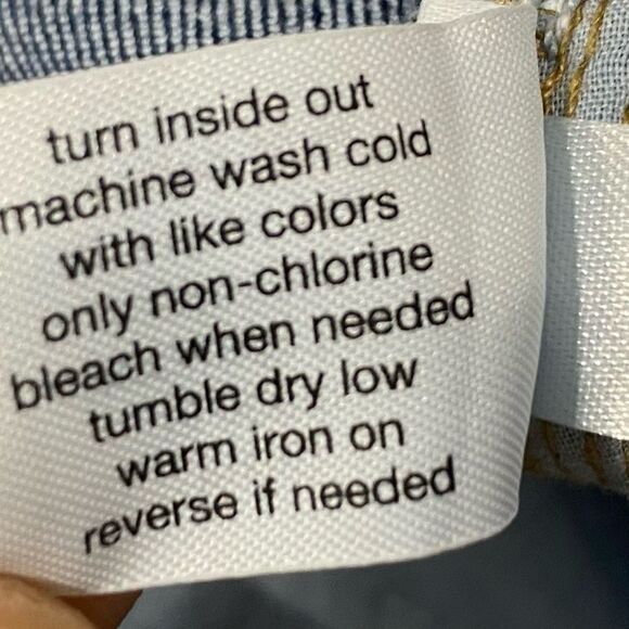 Lane Bryant Signature Fit Mid-Rise Bermuda Denim Shorts Size 16 (34x12) NWT - Picture 5 of 13